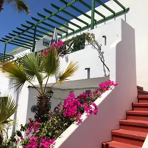 Clara Los Pocillos